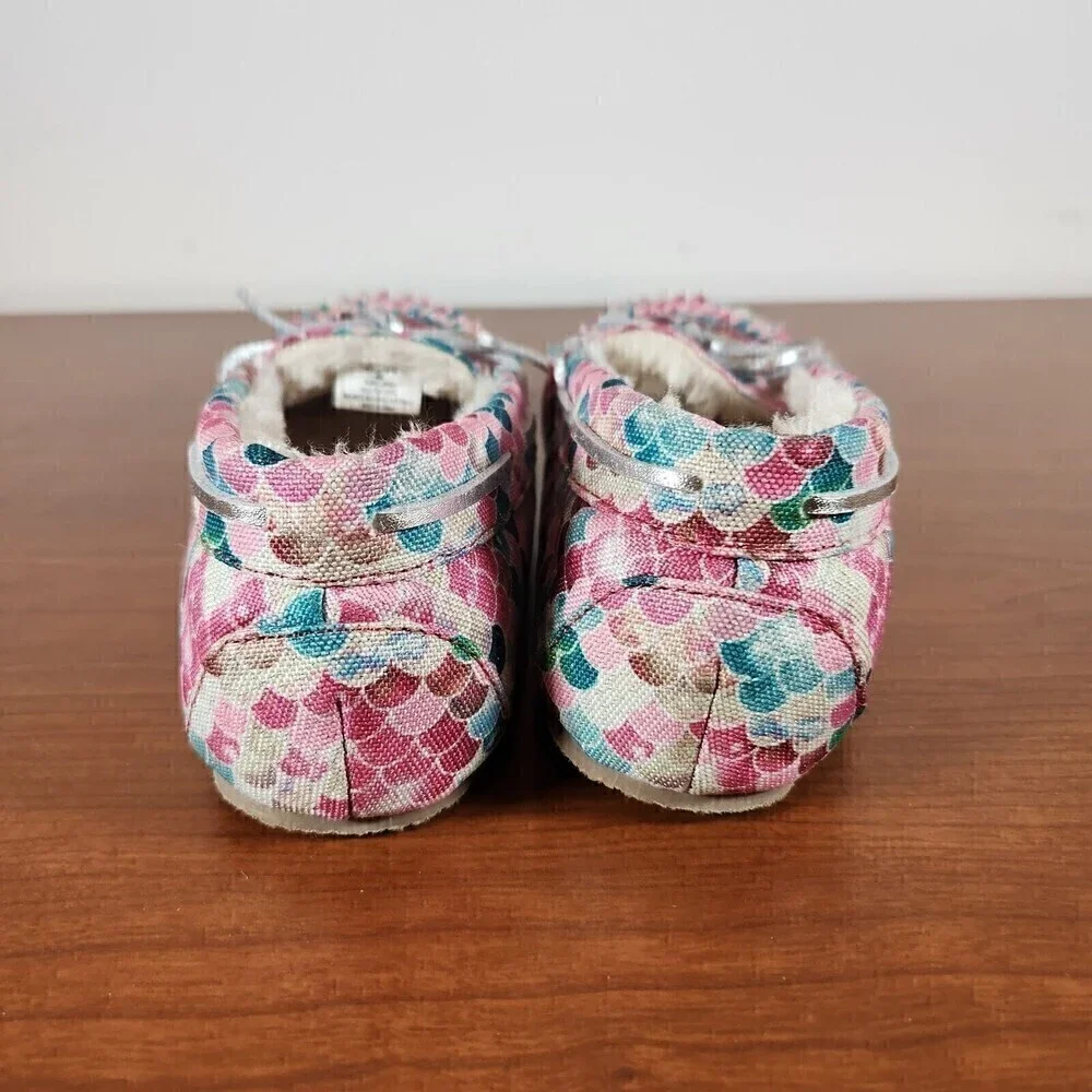 Minnetonka Cassie Little Kid Size 4 Faux Fur Lined Slippers Mermaid 49095